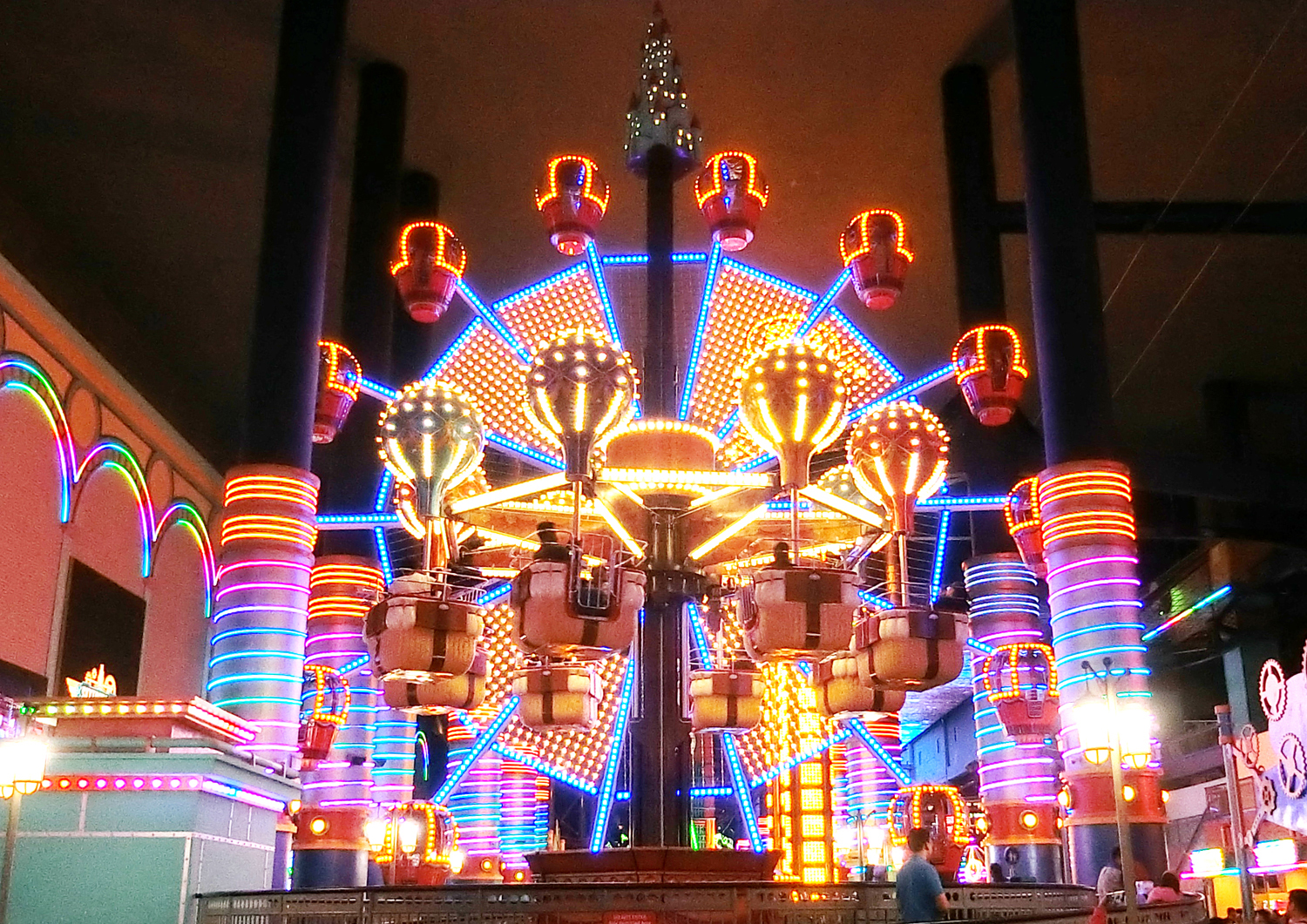 One of the rides at Skytropolis Indoor Theme Park.